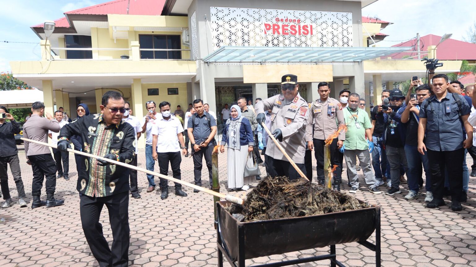 Kapolda Aceh Pimpin Pemusnahan 25 Kg Kokain, 108 Kg Sabu, dan 640 Kg Ganja